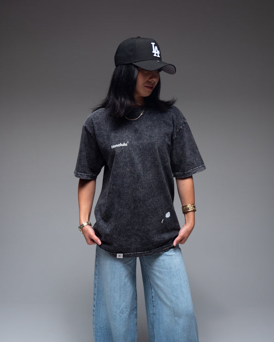 HONOLULU "COLLECTION" OVERSIZED TEE IN WASHED CARBON